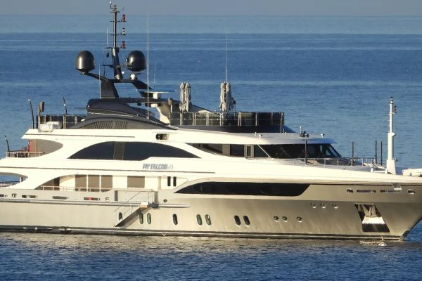 M/Y FALCON 52M